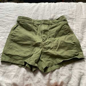 Madewell women’s green shorts